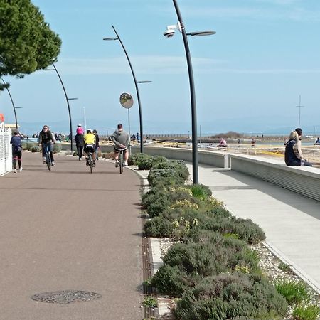 Seaview Beach Front Grado Pineta Andromeda Екстер'єр фото