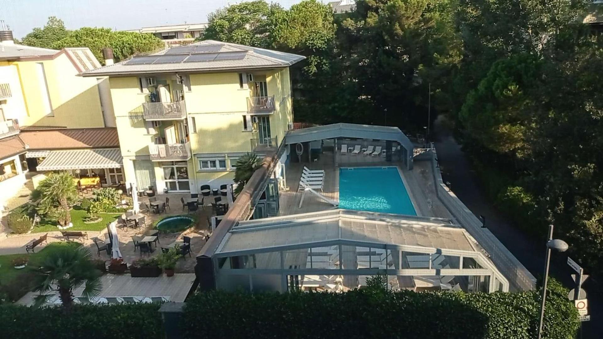 Seaview Beach Front Grado Pineta Andromeda Екстер'єр фото
